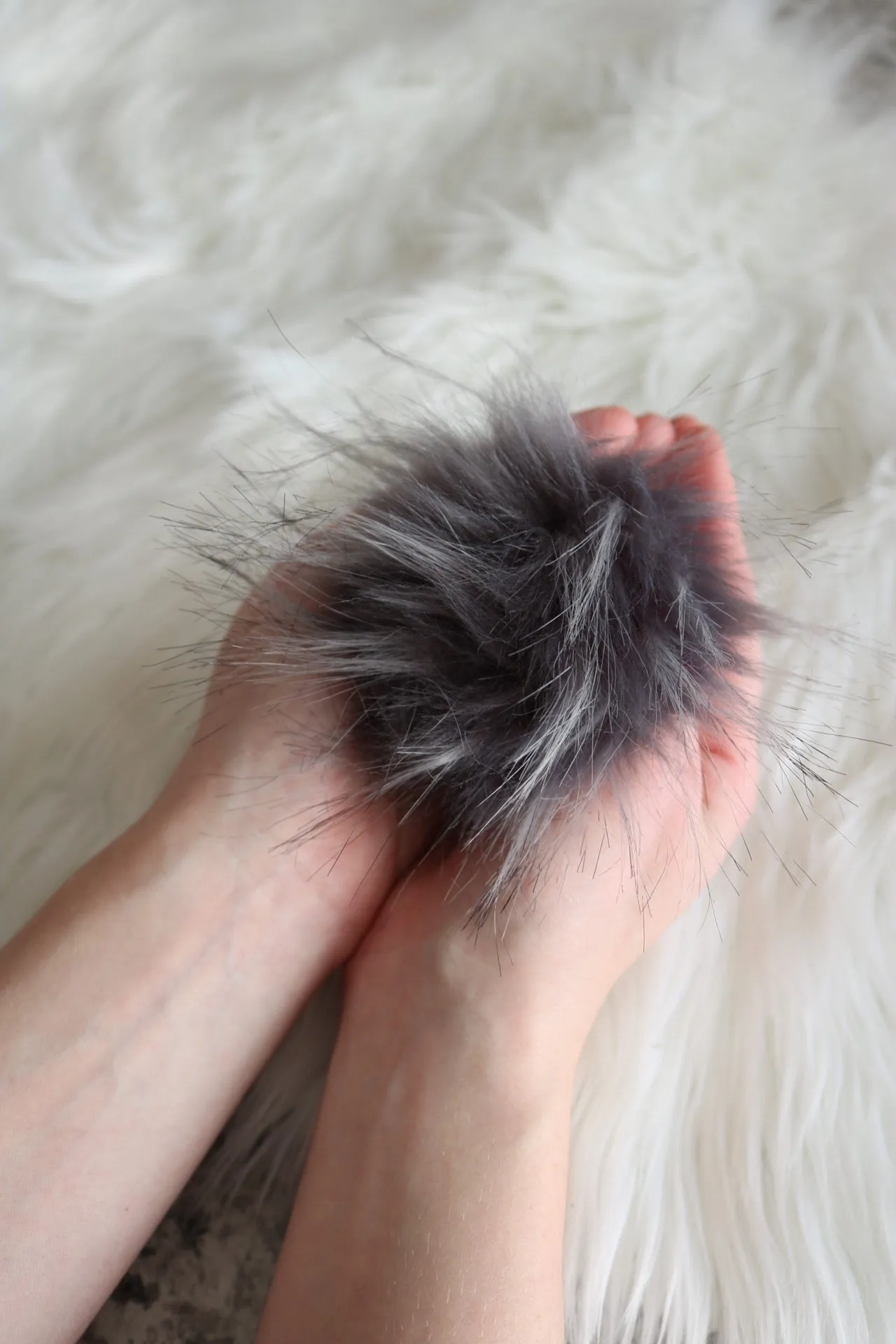 4" Faux Fur Pom-Pom