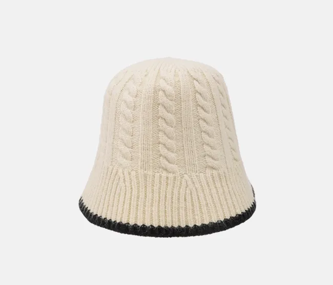 CABLE KNIT BUCKET HAT