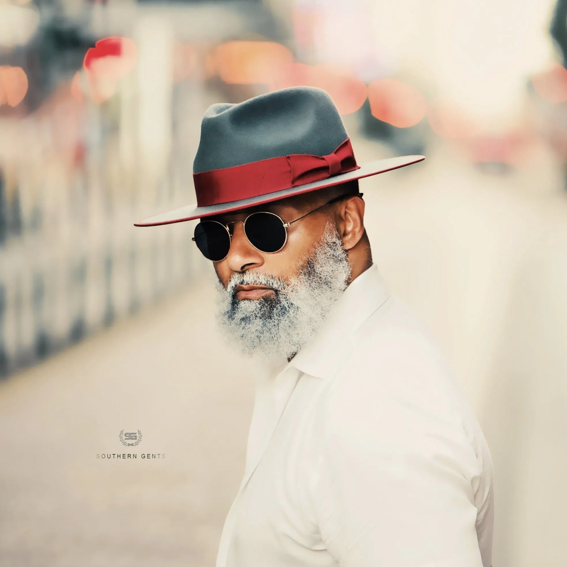 Distinctive Felt Fedora Hat in Grey