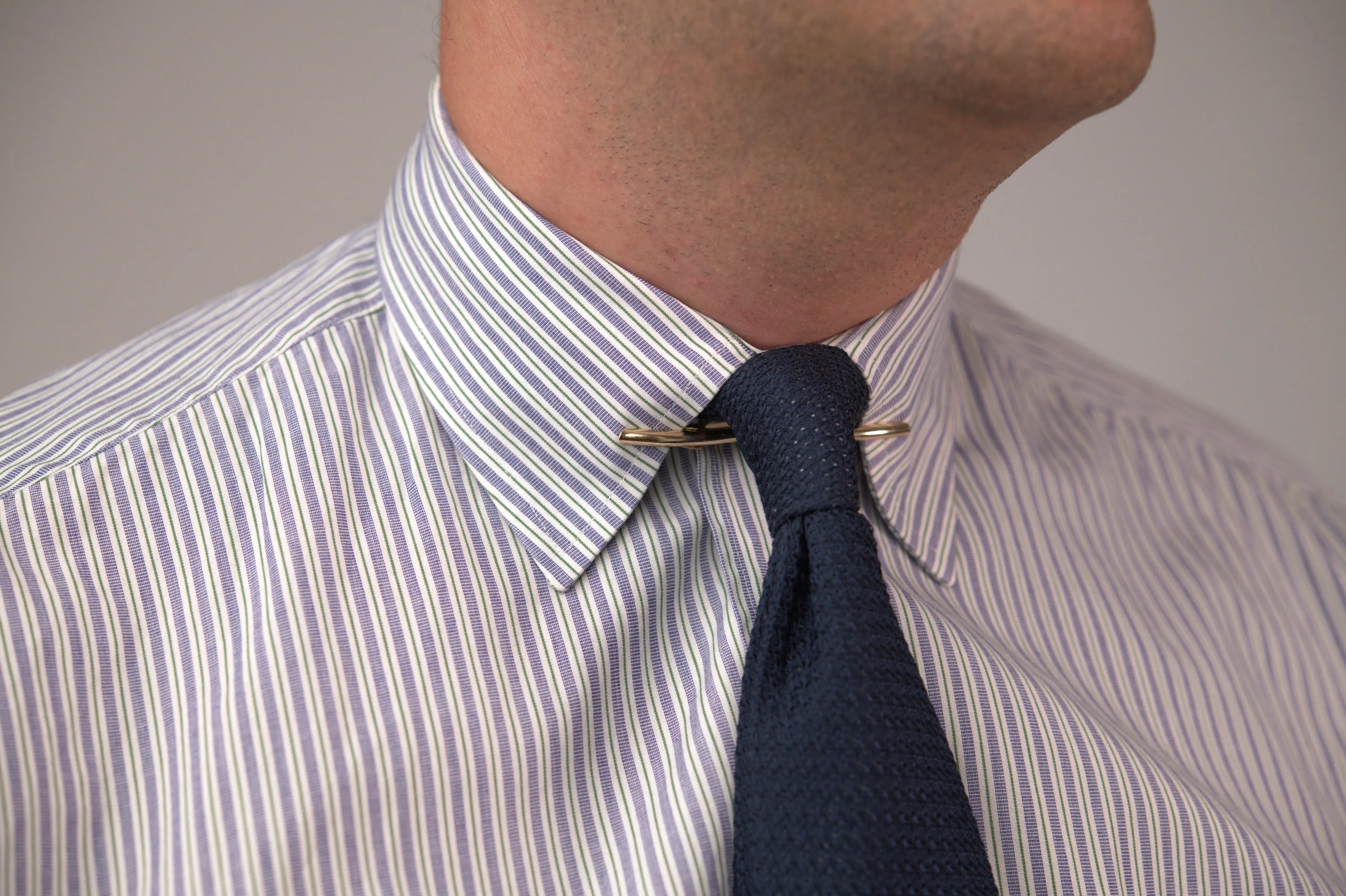 Gold Collar Clip for Narrow Spread Collars