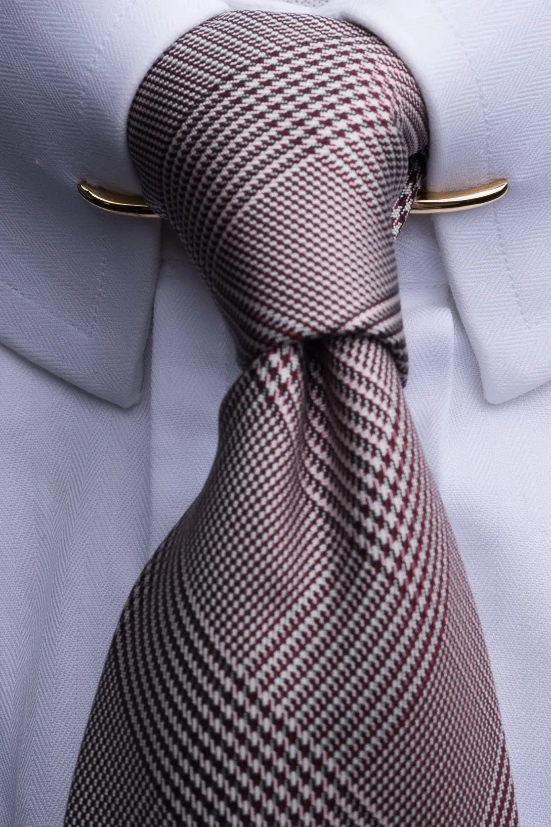 Gold Collar Clip for Narrow Spread Collars